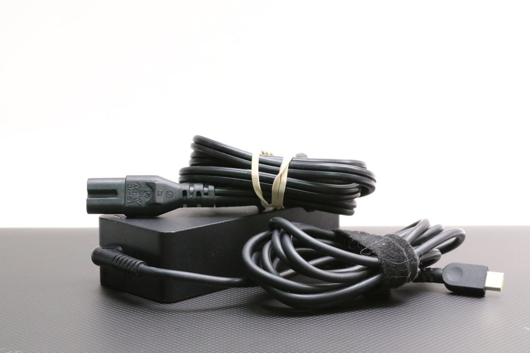 14" UHD+ Lenovo Thinkpad X1 Carbon Gen 10, i7-1270P, 32GB, 1TB SSD