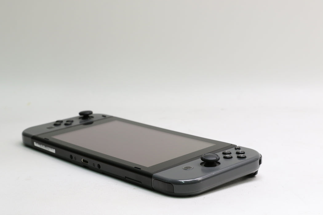 Nintendo Switch, HAC-001, 32GB w/ Gray Joy-Cons