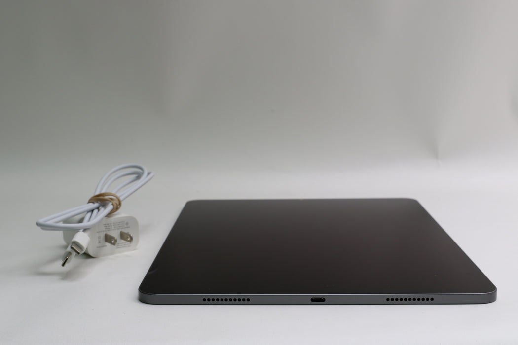 iPad Pro, 5th gen, 128GB, Wi-Fi Only, Space Gray, MHNF3LL/A 12.9”