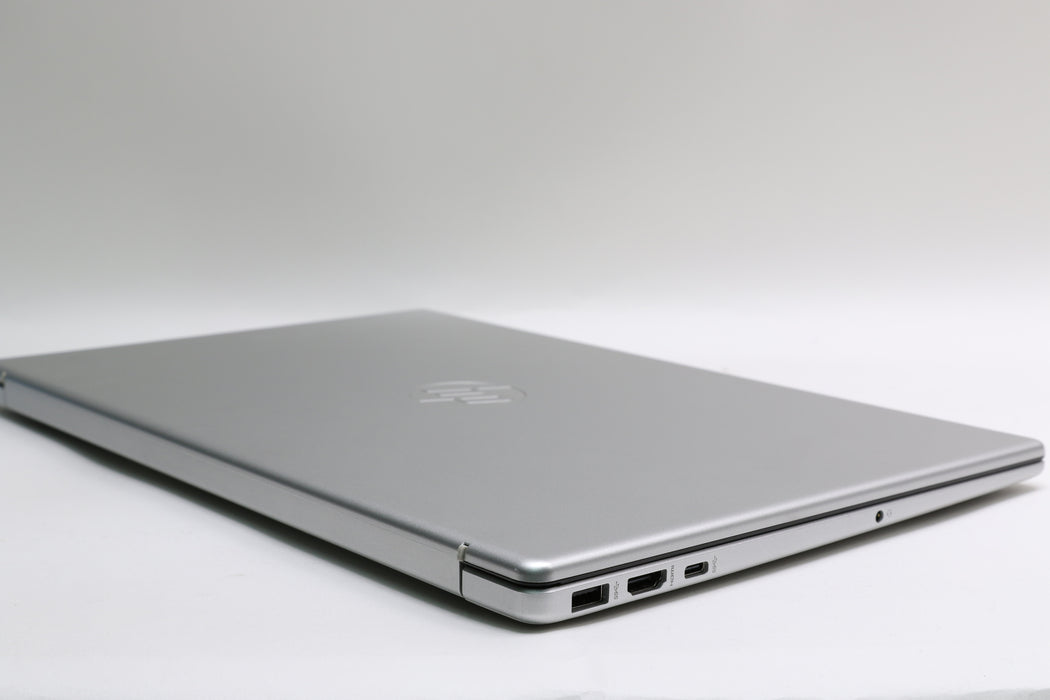 15" HP Laptop 15-fd0107dx, 12th Gen i7-1255U, 16GB, 477GB SSD, Touchscreen