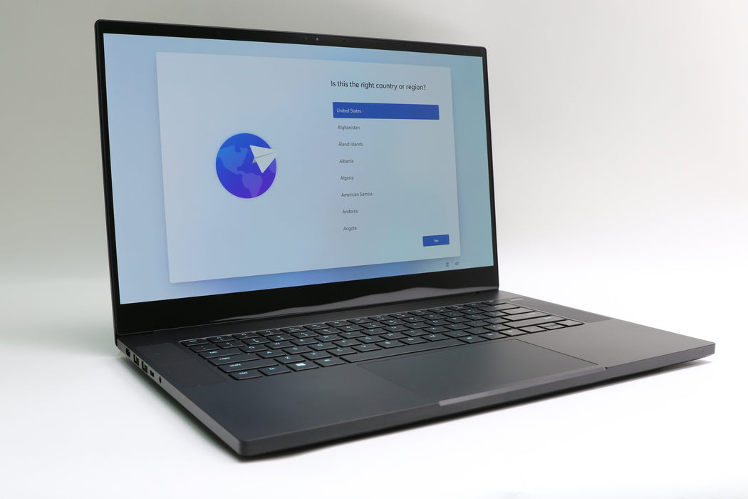 15.6" Razer Blade 15 Advanced Rz09-0409, i9-11900H, 32GB, 1TB, RTX 3080, Touch!