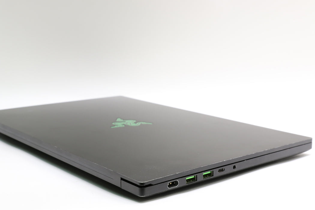 15" Razer Blade 15 (Early 2021), i7-10875H 2.30GHz, 40GB, 1TB SSD, RTX 3070