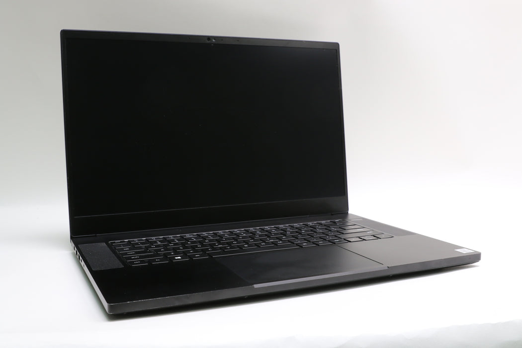 15" Razer Blade 15 (Early 2021), i7-10875H 2.30GHz, 40GB, 1TB SSD, RTX 3070