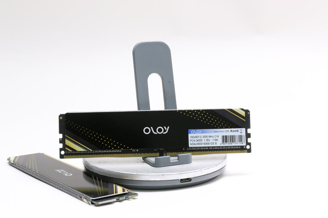 Oloy Desktop Memory 16GB (2x8GB) DDR4 3000MHz DIMM — photo 2 of 3