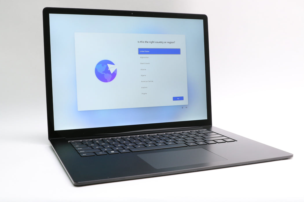 15" Microsoft Surface Laptop 4, i7-1185G7, 32GB, 1TB SSD, Touchscreen