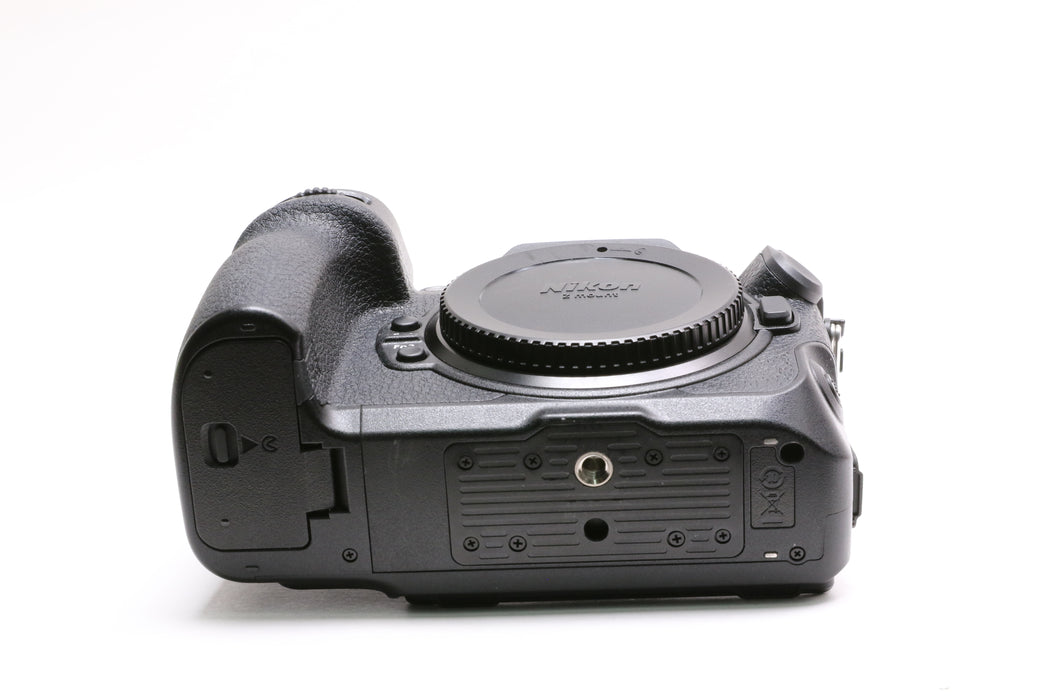 Nikon Z8 45.7MP Mirrorless Camera w/ Box, Charger, Battery!