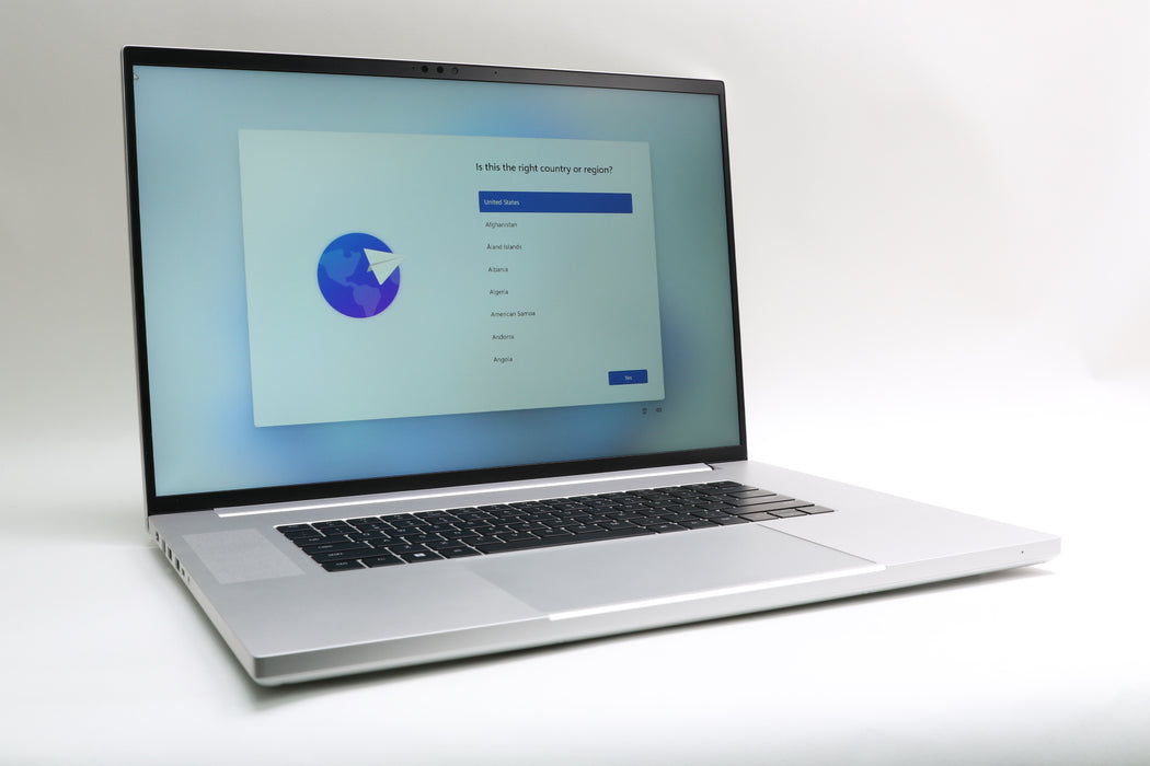 18" QHD+ Razer Blade 18 Rz09-0484, i9-13950HX, 32GB, 1TB SSD, RTX 4080