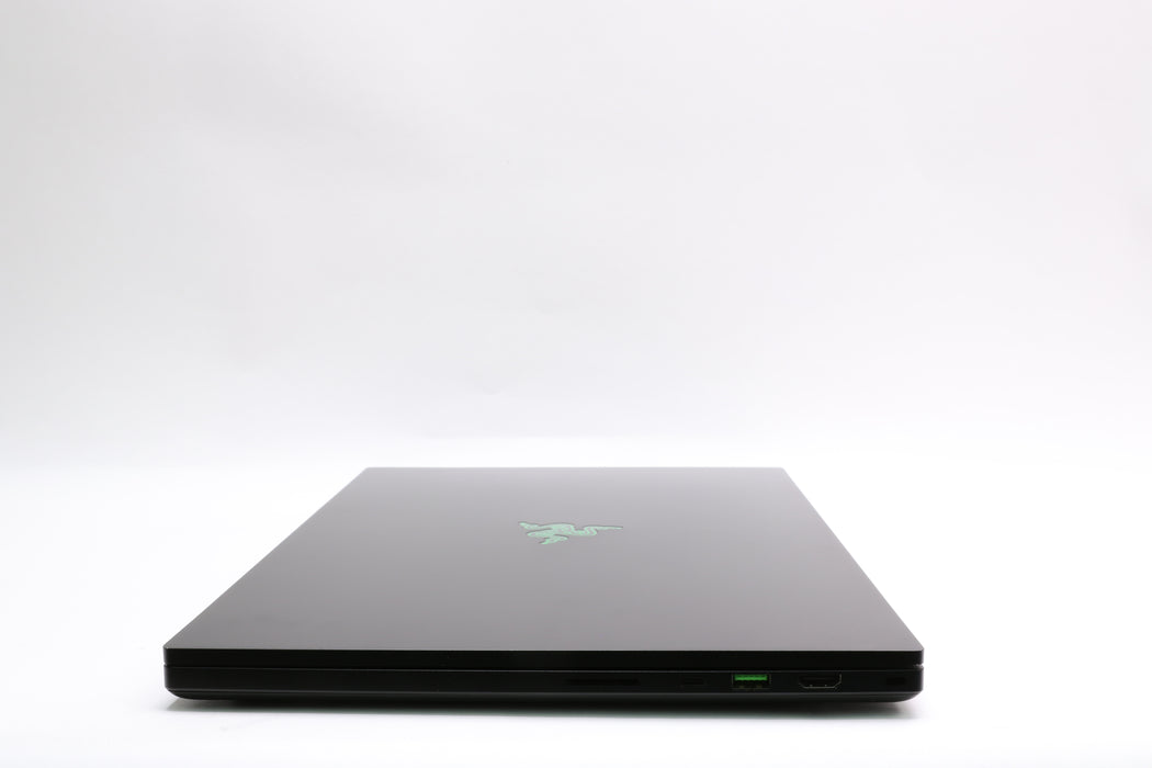17.3" Razer Blade 17 (2022) - RZ09-0423, i7-12800H, 64GB, 1TB SSD, RTX 3070 Ti — photo 6 of 13