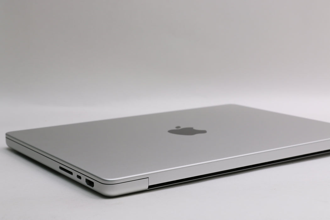 14" 2025, MacBook Pro, MDE44LL/A, Apple M5, 16GB, 512GB SSD, 10C, 100% Battery!