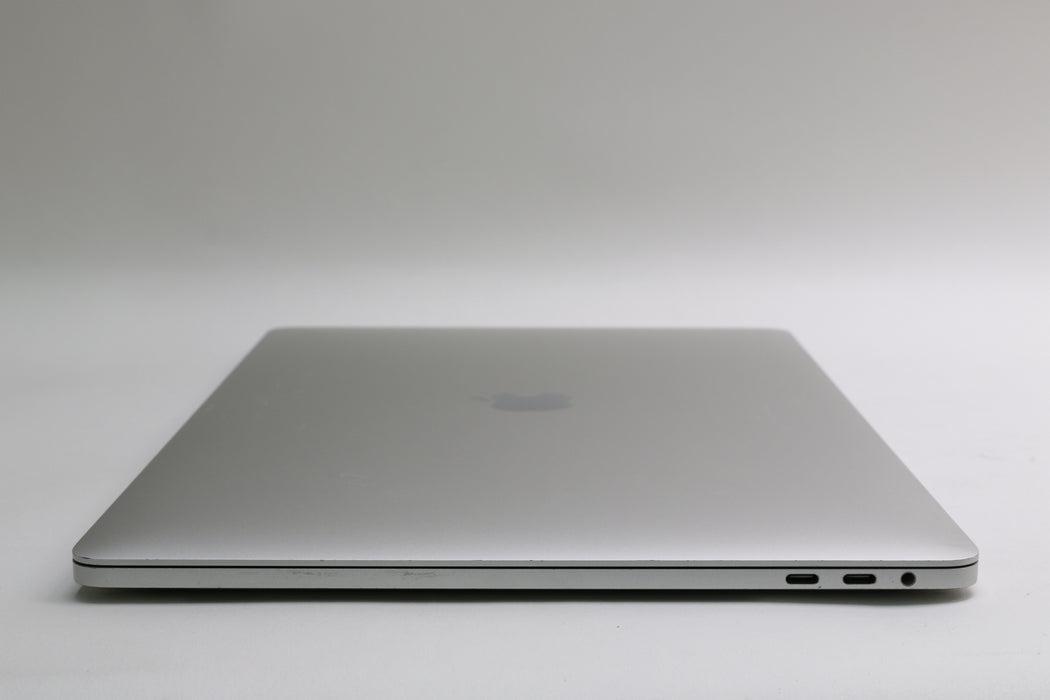 15" 2017, MacBook Pro, MPTU2LL/A, i7-7700HQ, 16GB, 256GB SSD, Radeon Pro 555