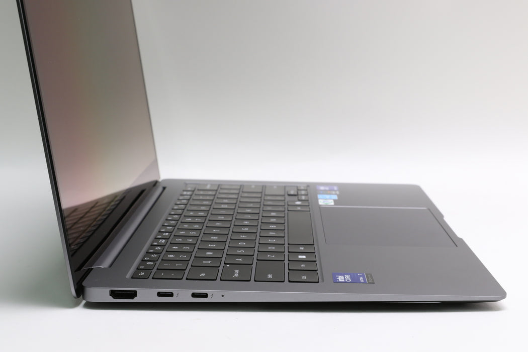14" Samsung Galaxy Book5 Pro, Ultra 7 256V, 16GB, 512GB, 120Hz OLED Touchscreen!