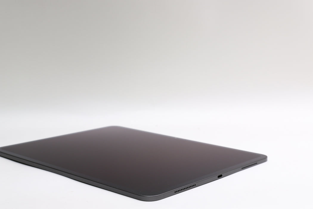 iPad Pro 13" M4, 2TB, Wi-Fi Only, Space Black, NWRH3LL/A + Keyboard