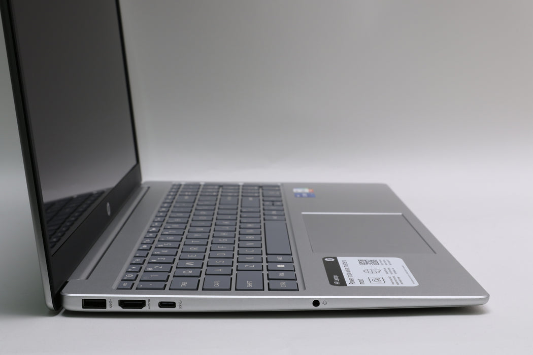 15" HP Laptop 15-fd0107dx, 12th Gen i7-1255U, 16GB, 477GB SSD, Touchscreen
