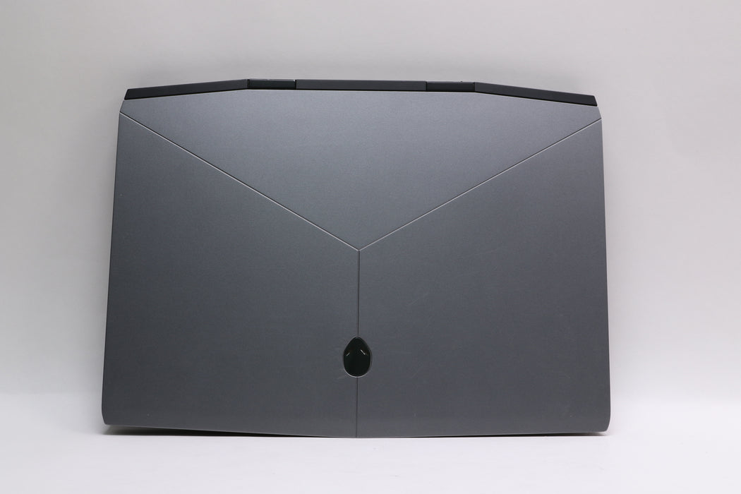 15" Alienware m15, i7-8750H, 16GB, 1TB HDD & 128GB SSD, GTX 1060, 100% Battery! — photo 3 of 12
