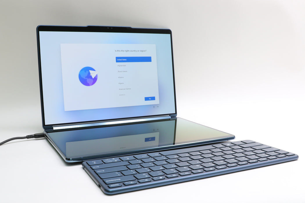 14" 2.8K Lenovo Yoga Book 9 13iru8, i7-1355U, 16GB, 1TB, Touch, 100% Battery!