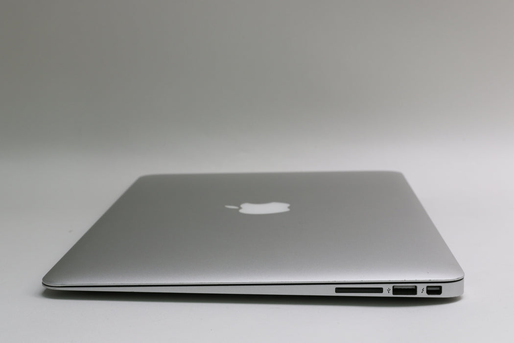 13" 2017, MacBook Air, MQD32LL/A, i5-5350U, 8GB, 128GB SSD, New Battery!