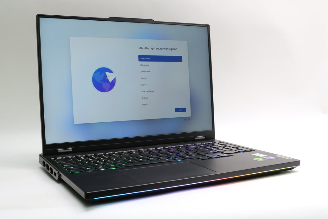 16" Lenovo Legion Pro 7 16irx9h, i9-14900HX, 32GB, 2TB SSD (2x1TB), RTX 4080