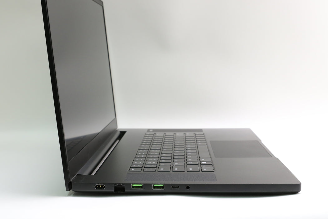 17.3" Razer Blade Pro 17, i7-9750H 2.60GHz, 16GB, 512GB SSD, RTX 2070, 2019