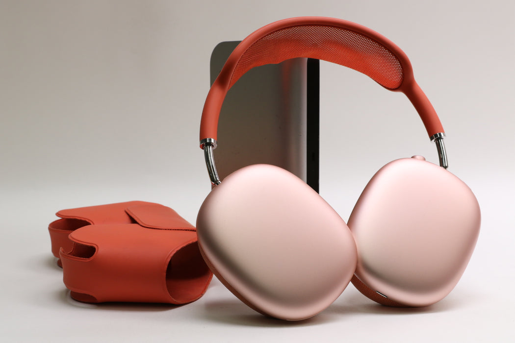 Apple AirPods Max w/Case. Pink. Lightning Port