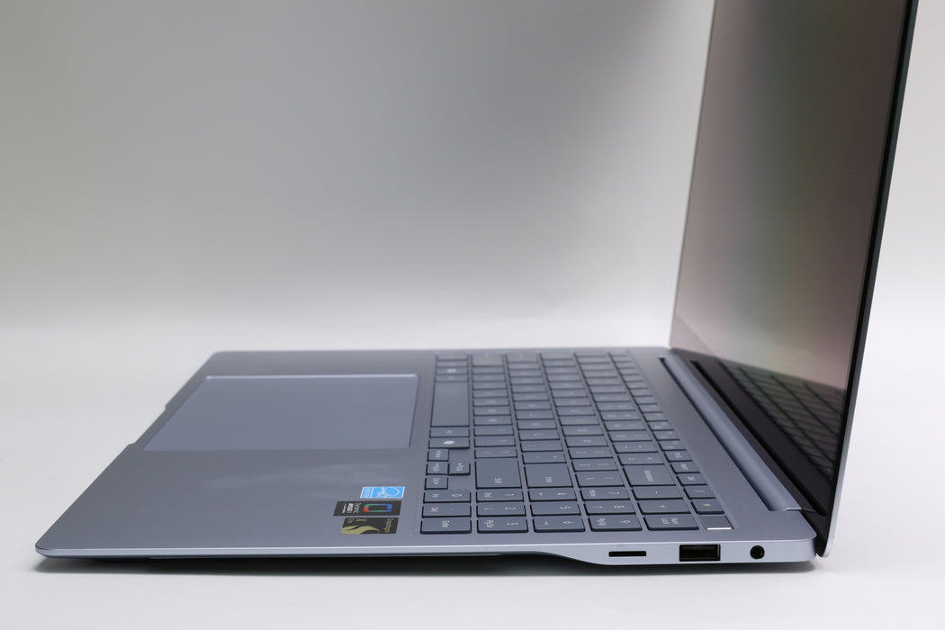 16" Samsung, Galaxy Book4 Edge, Snapdragon X Elite, 16GB, 512GB, AMOLED, Touch!