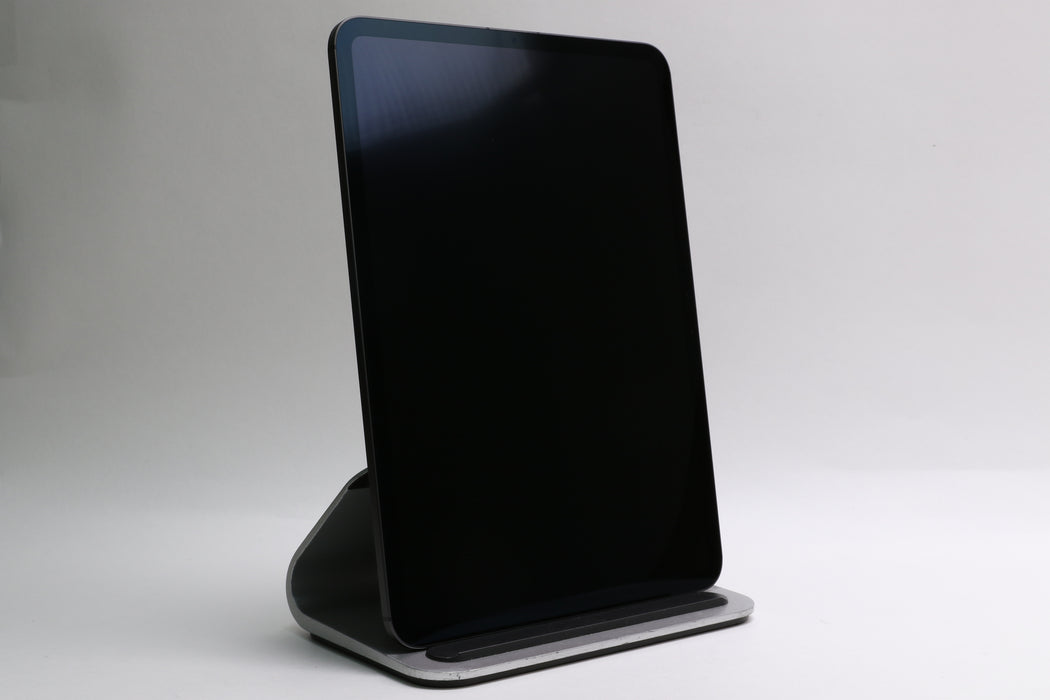 11" Apple iPad Pro M5, 256GB, Unlocked, Space Black, ME2N4LL/A — photo 3 of 13