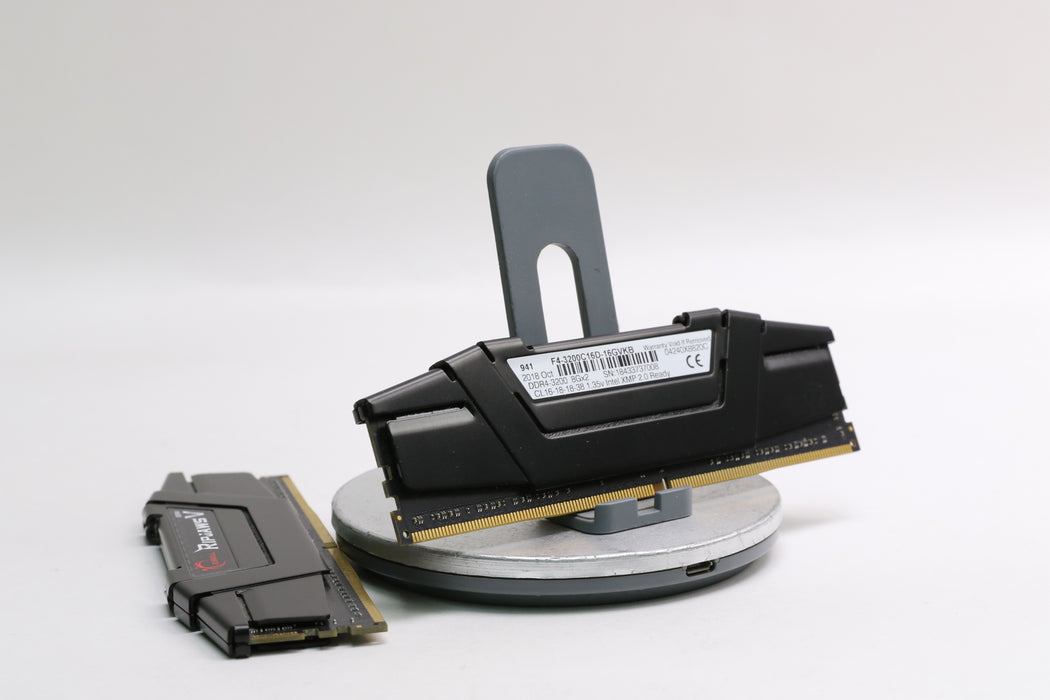 G.Skill Ripjaws V 16GB (2x8GB) 3200MHz DDR4 Memory (F4-3200C16D-16GVKB)