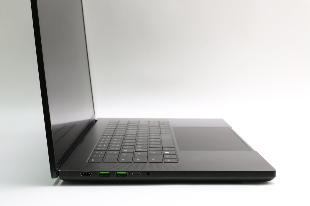 16" QHD+ Razer Blade 16 Rz09-0483, i9-13950HX, 16GB, 1TB SSD, RTX 4060