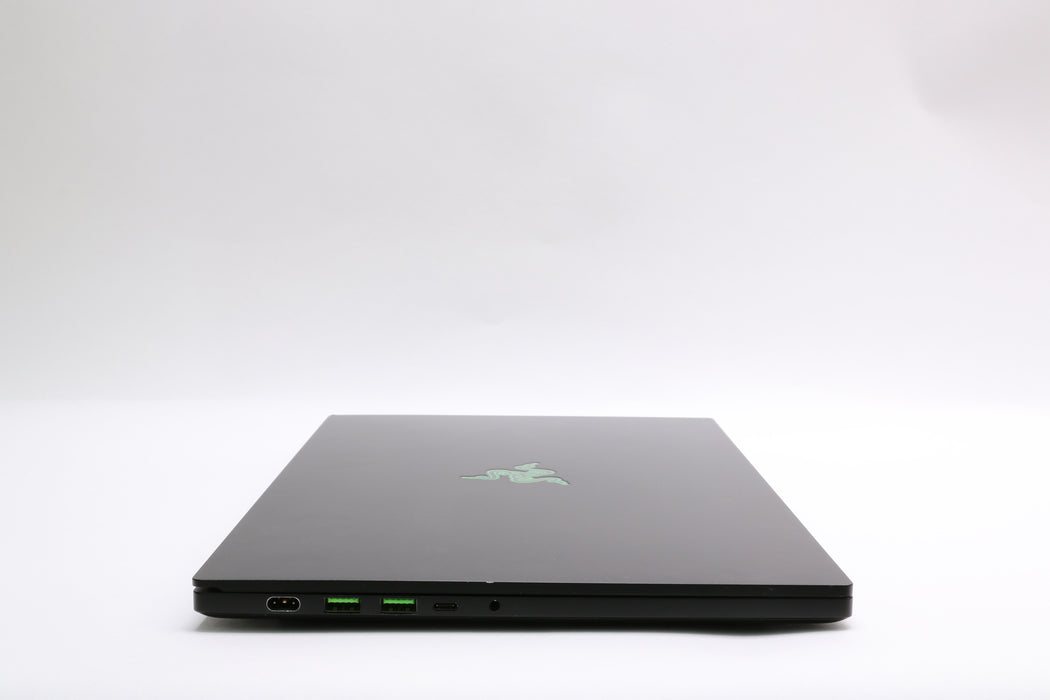15" Razer Blade 15 Advanced Model (mid 2021), i7-11800H, 16GB, 1TB SDD, RTX 3070