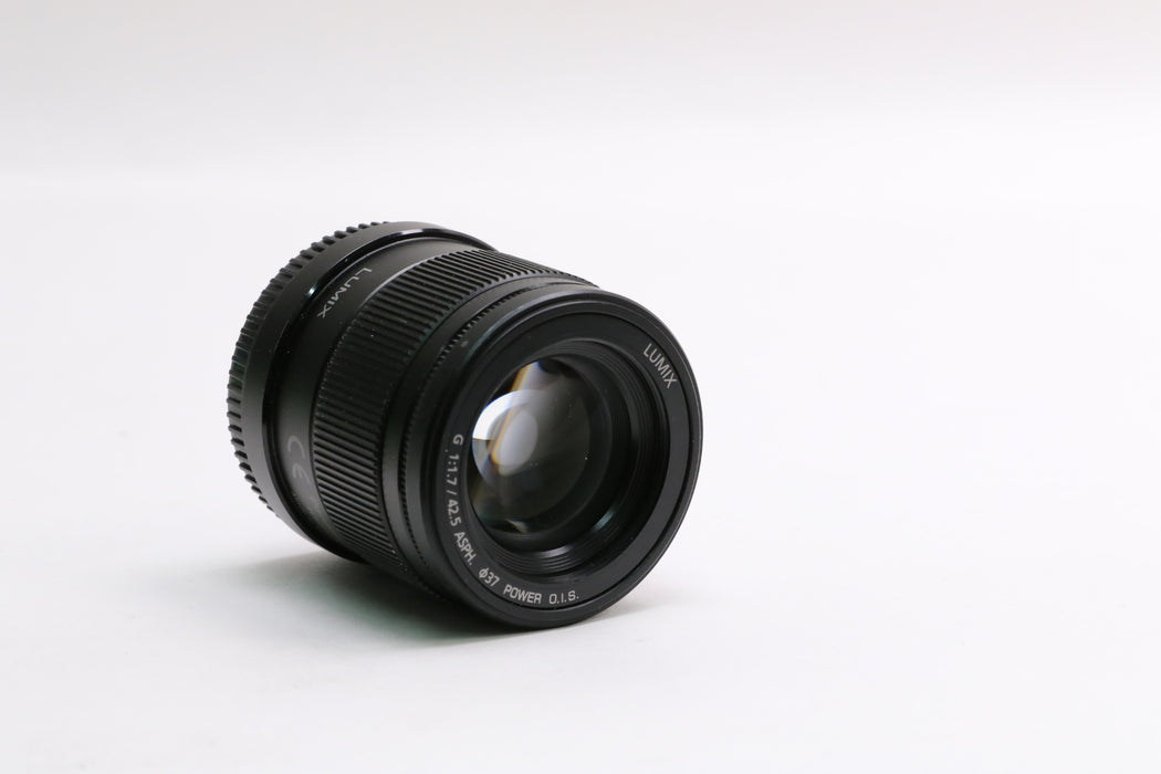 Panasonic Lumix G 42.5mm f/1.7 ASPH. Power O.I.S Lens w/ Caps!