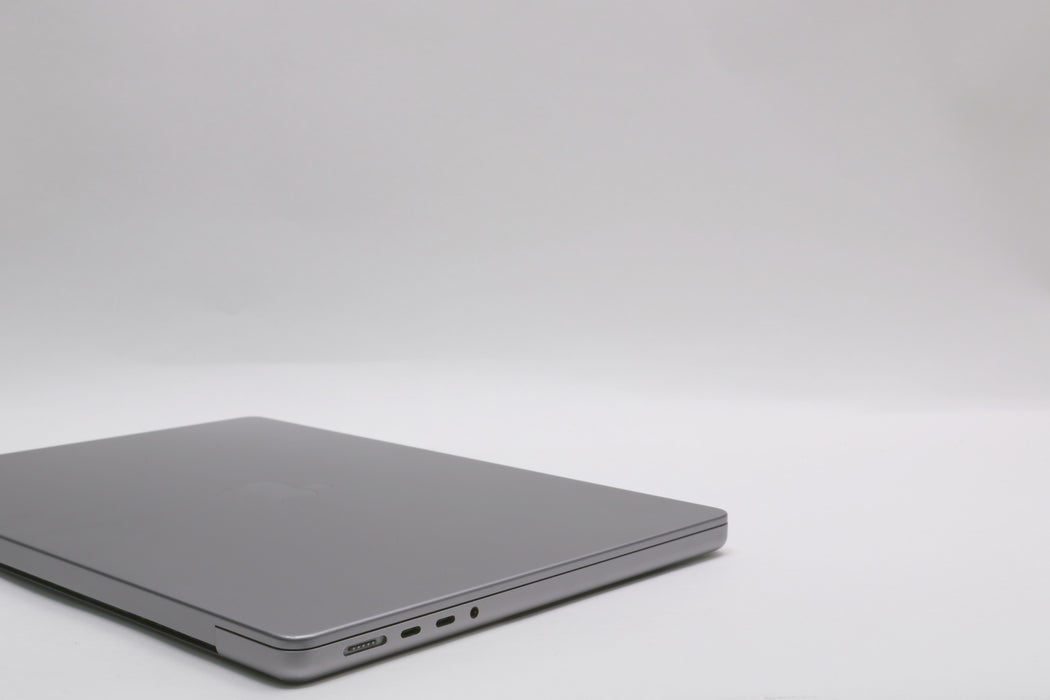14" 2023, MacBook Pro, BTO, Apple M2 Max, 64GB, 4TB SSD, 38C — photo 9 of 13