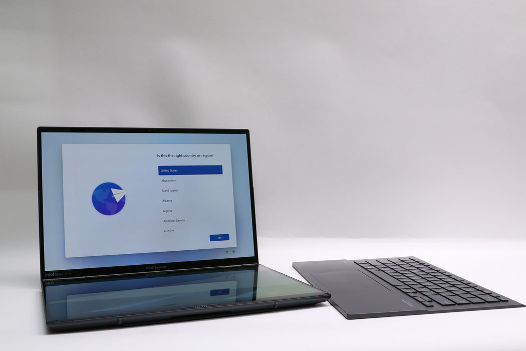 14" Asus ZenBook Duo Ux8406ma, Ultra 7 155H, 16GB, 1TB SSD, Touch, Dual Screens!