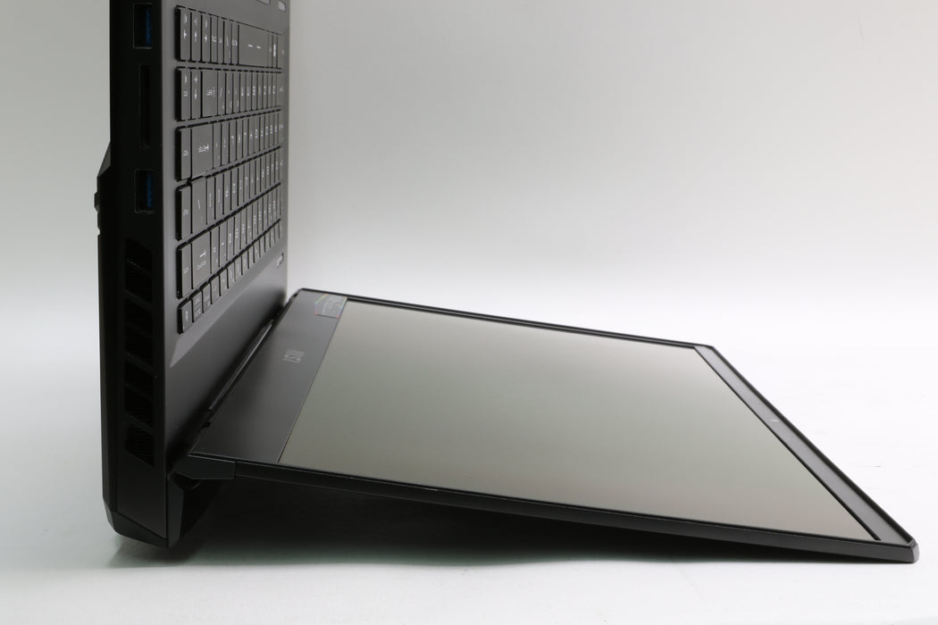 15.6" MSI Raider Ge67hx 12ugs, i7-12800HX, 16GB, 1TB SSD, RTX 3070 Ti