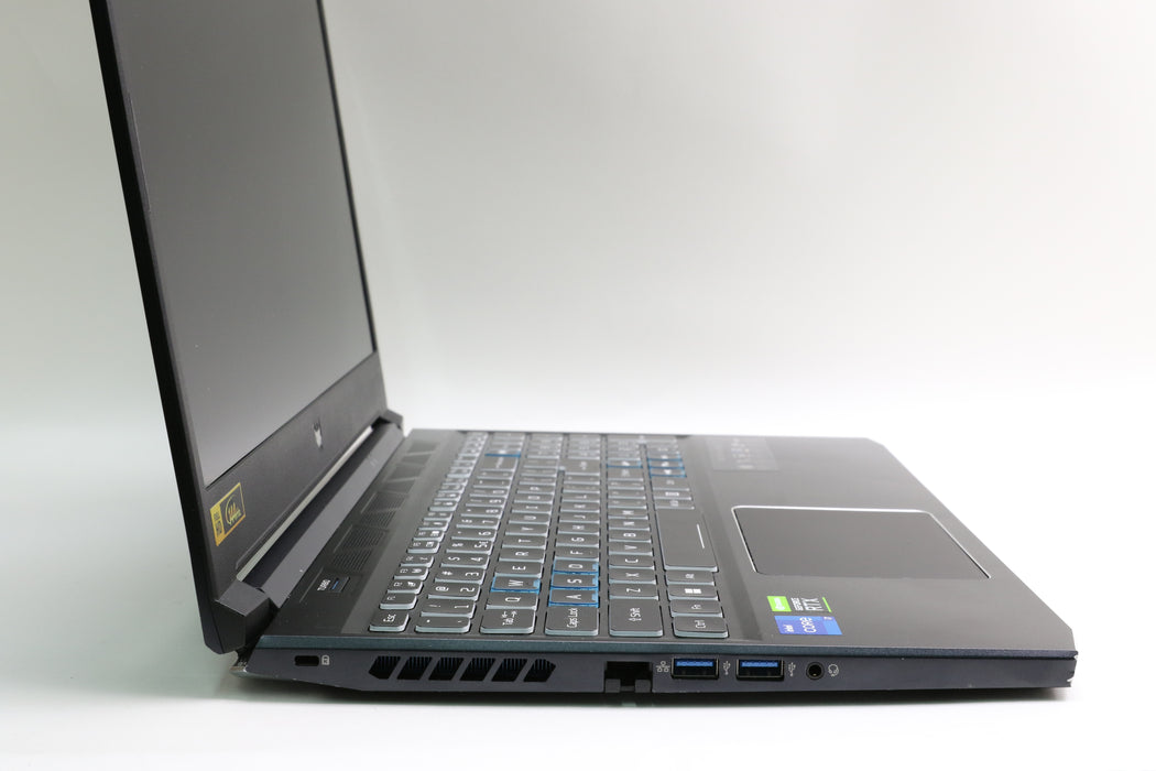 15" Acer Predator Helios 300, i7-11800H, 16GB, 1TB HDD & 512GB SSD, RTX 3070