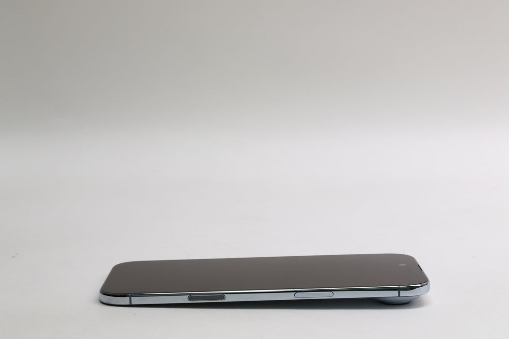 iPhone Air, 256GB, Unlocked, Sky Blue, MG1D4LL/A