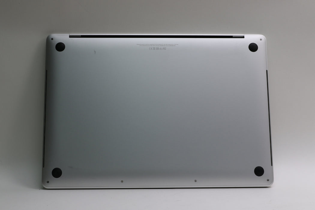 15" 2.8K 2017, MacBook Pro, BTO, i7-7920HQ, 16GB, 256GB SSD, Radeon Pro 560