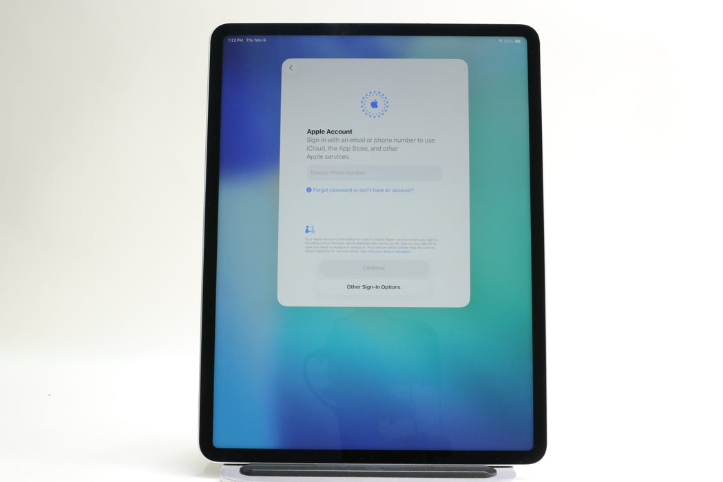 iPad Pro 12.9" M1, 5th Gen, 512GB, Unlocked, Silver, MHP03LL/A + Keyboard Folio!