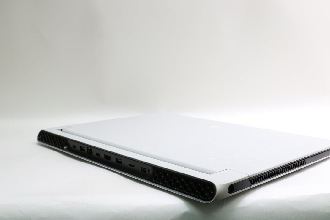 17.3" Alienware X17 R2, i9-12900H, 64GB, 1TB SSD, RTX 3070 Ti