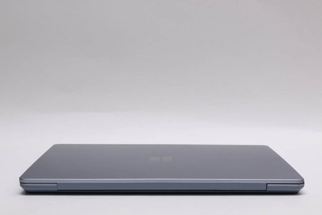 12" Microsoft Surface Go, i5-1035G1, 8GB, 256GB SSD, Touchscreen — photo 8 of 13