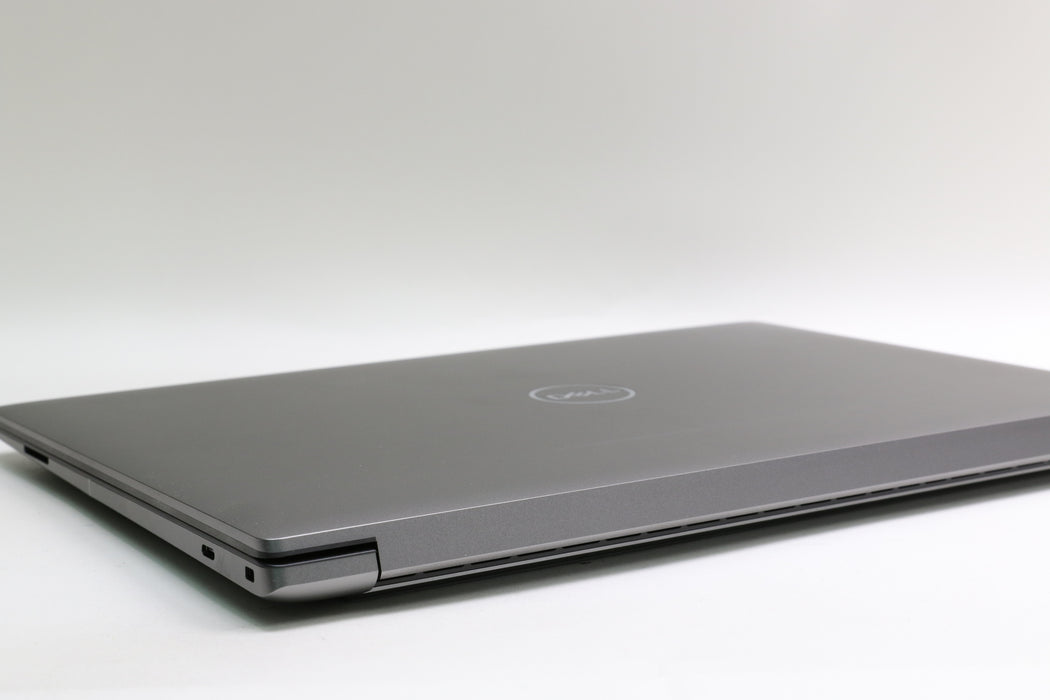 16" UHD+ Dell Precision 5690, Ultra 7 155H, 32GB, 512GB, RTX 2000, 100% Battery!
