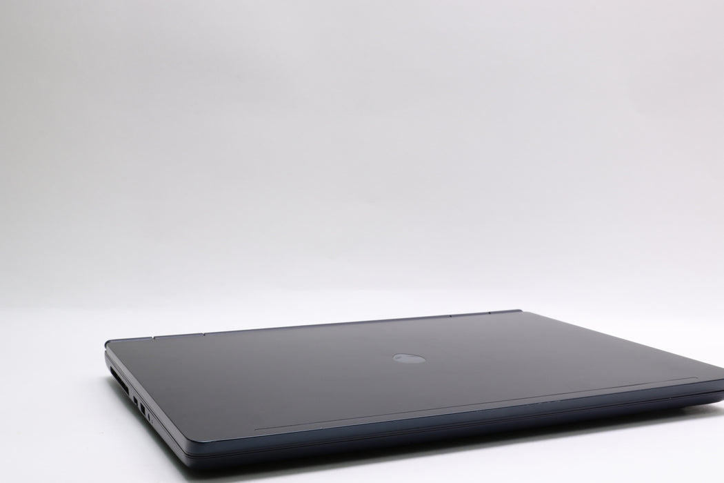 16" QHD+ Alienware 16 Aurora AC16250, 7 240H, 16GB, 512GB SSD, RTX 5050 — photo 11 of 13