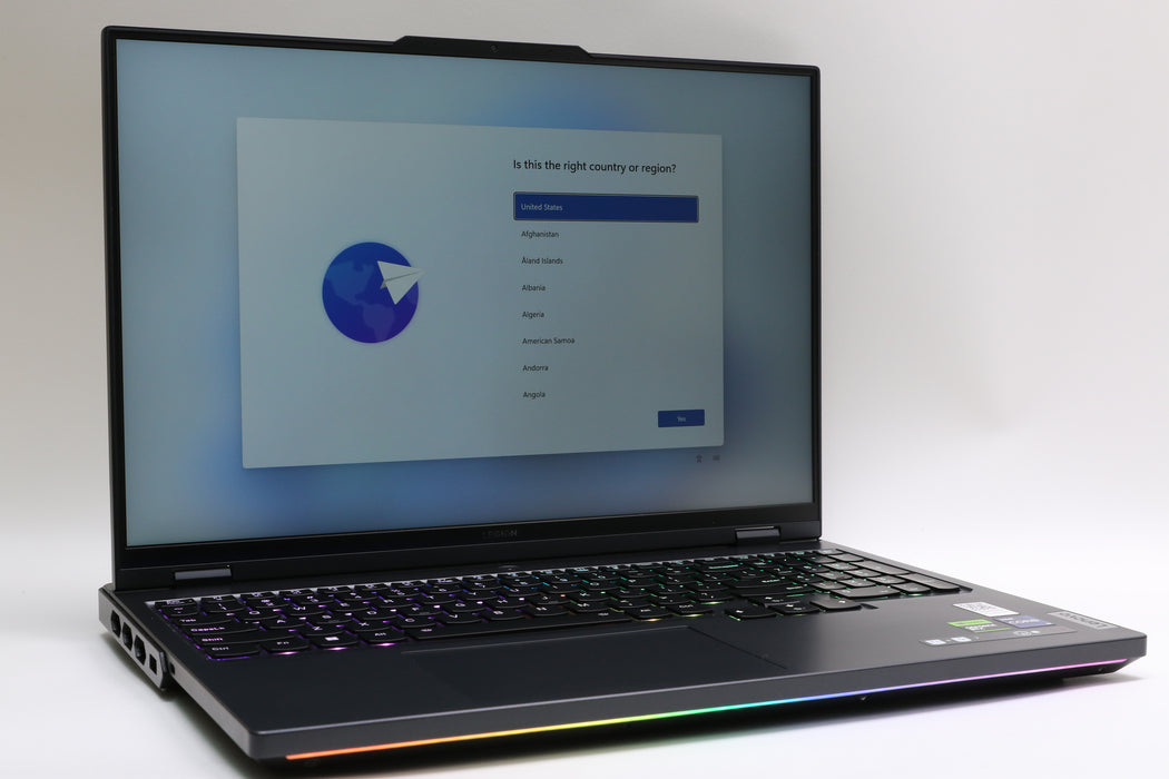 16" Lenovo Legion Pro 7 16irx8h, i9-13900HX 2.2Ghz, 32GB, 1TB SSD, RTX 4090