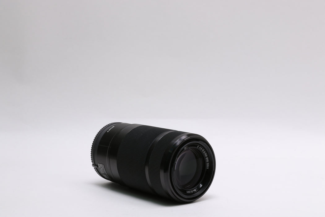 Sony E 55-210mm f/4.5-6.3 OSS Lens — photo 3 of 5