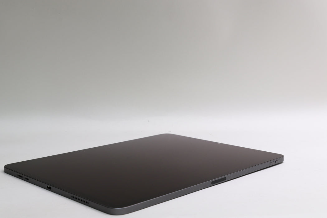 iPad Pro 12.9" M1, 5th Gen, 512GB, Wi-Fi Only, Space Gray, MHNK3LL/A w/ Magic Keyboard, 2nd Gen Apple Pencil