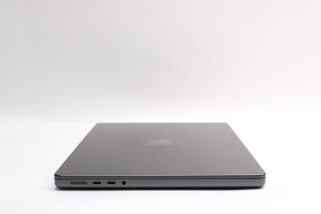 14" 2025, MacBook Pro, MDE04LL/A, Apple M5, 16GB, 512GB SSD, 10C, 100% Battery!