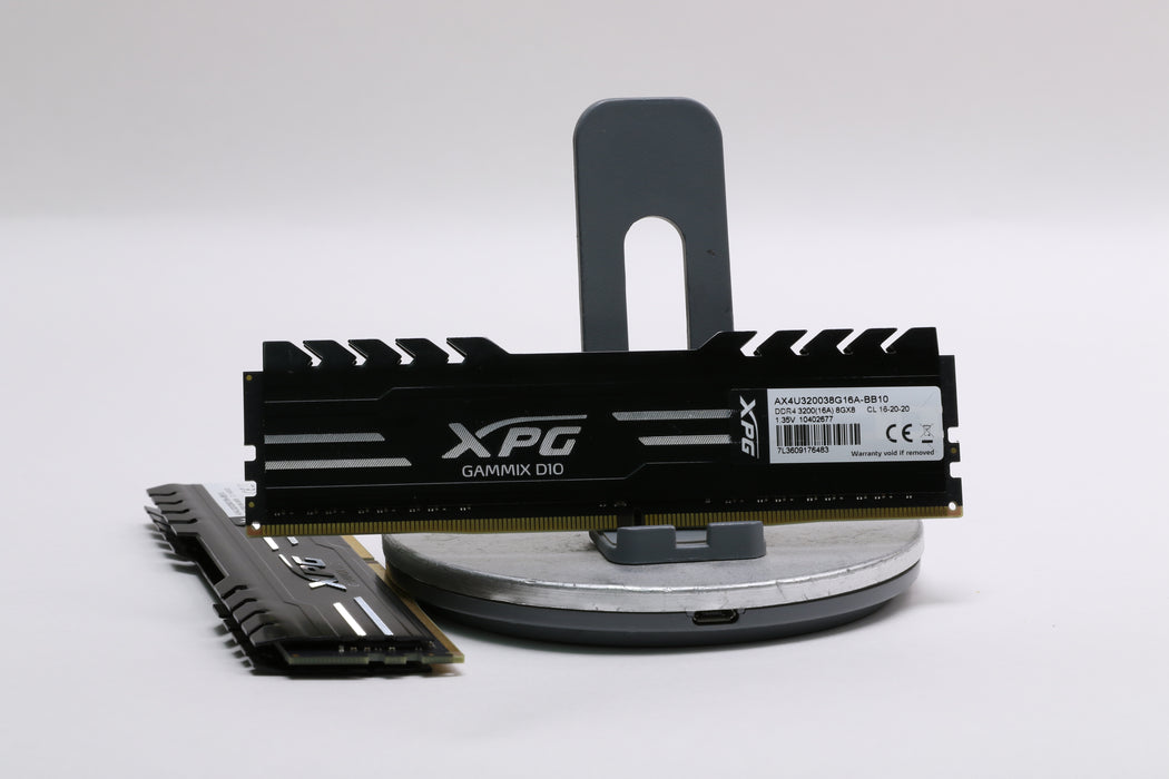 XPG Gammix D10 16GB (2x8GB) DDR4 3200MHz DIMM