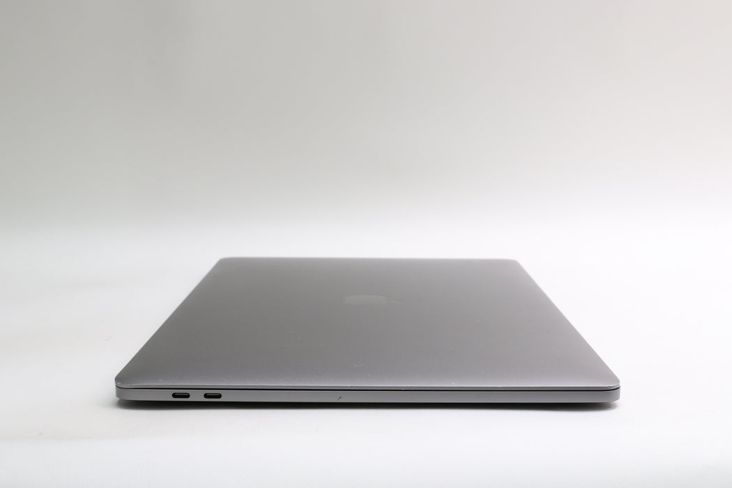 15" 2018, MacBook Pro, MR932LL/A, i7-8750H, 16GB, 256GB, Pro 555X, 100% Battery!