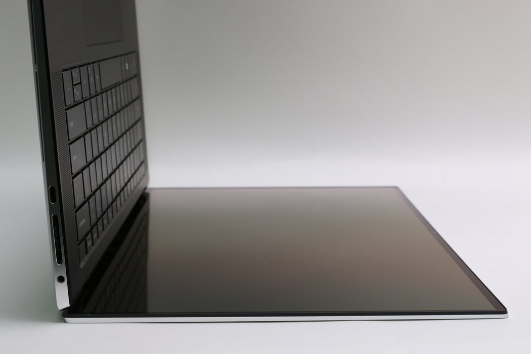 15" Dell XPS 15 9530, i9-13900H, 32GB, 954GB, RTX 4070, 3.5K OLED Touchscreen!
