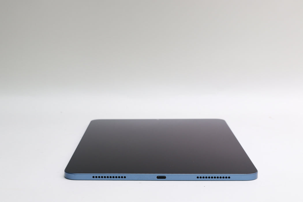 iPad Air M1, 5th Gen, 64GB, Wifi Only, Blue, MM9E3LL/A 10.9" + Pencil!