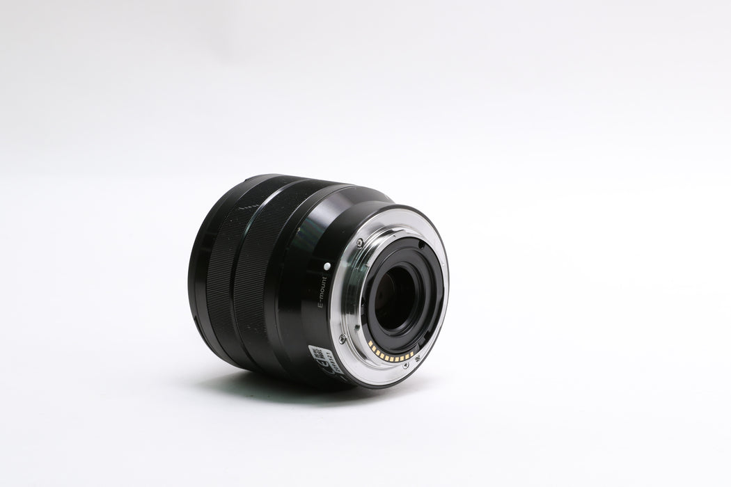 Sony E 10-18mm f/4 OSS Lens — photo 5 of 5