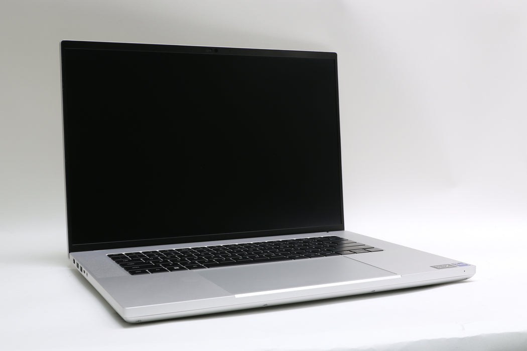 16" Razer Blade 16 Rz09-0483, i9-13950HX, 32GB, 1TB SSD & 500GB SSD, RTX 4080